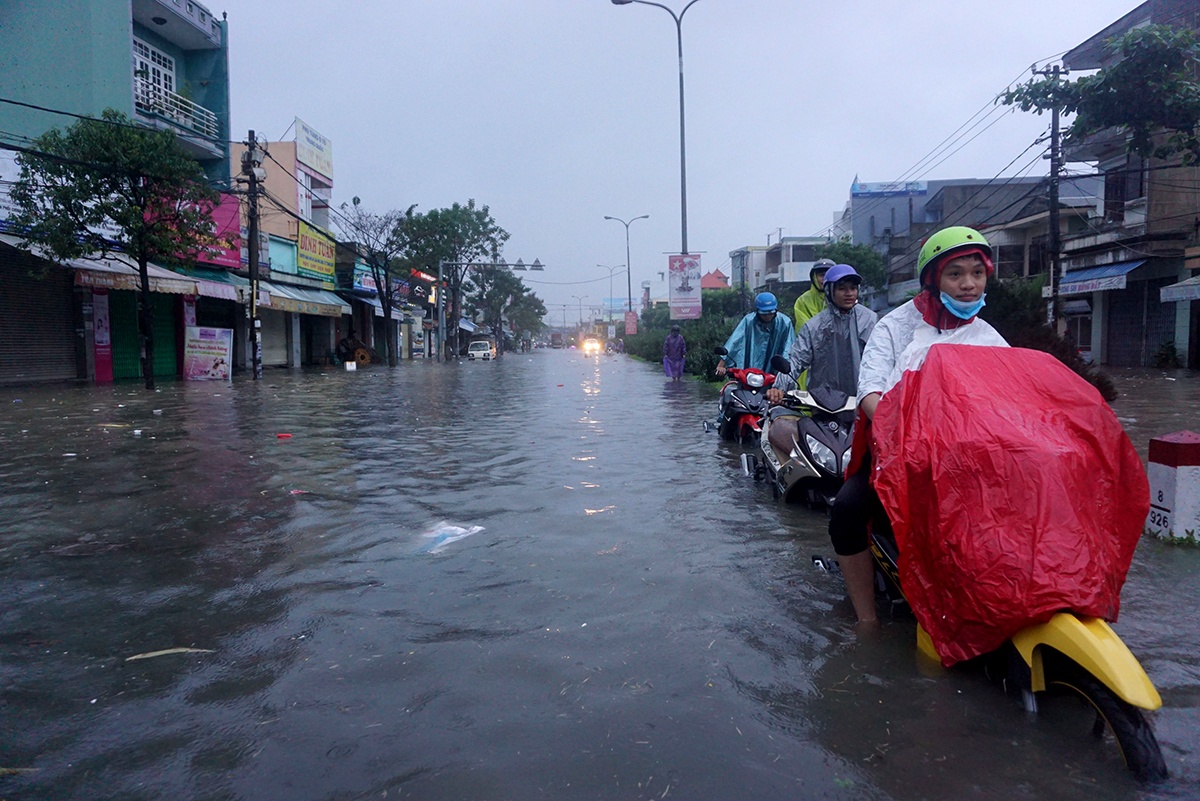 Mua gay ngap nang Da Nang anh 14