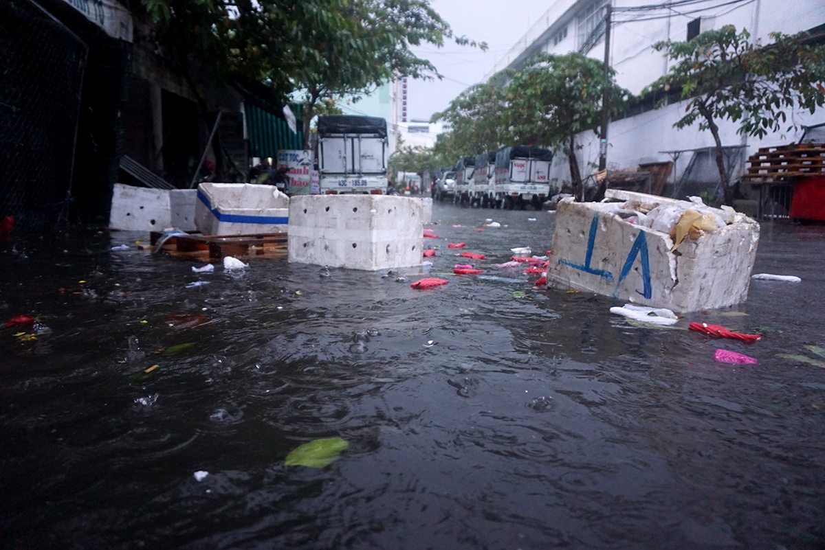 Mua gay ngap nang Da Nang anh 10