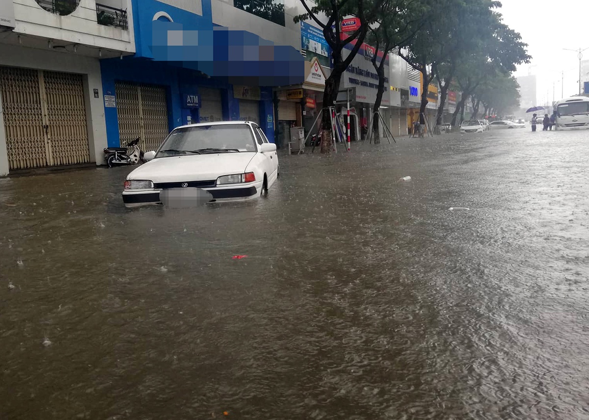 Mua lon Da Nang ngap sau anh 11