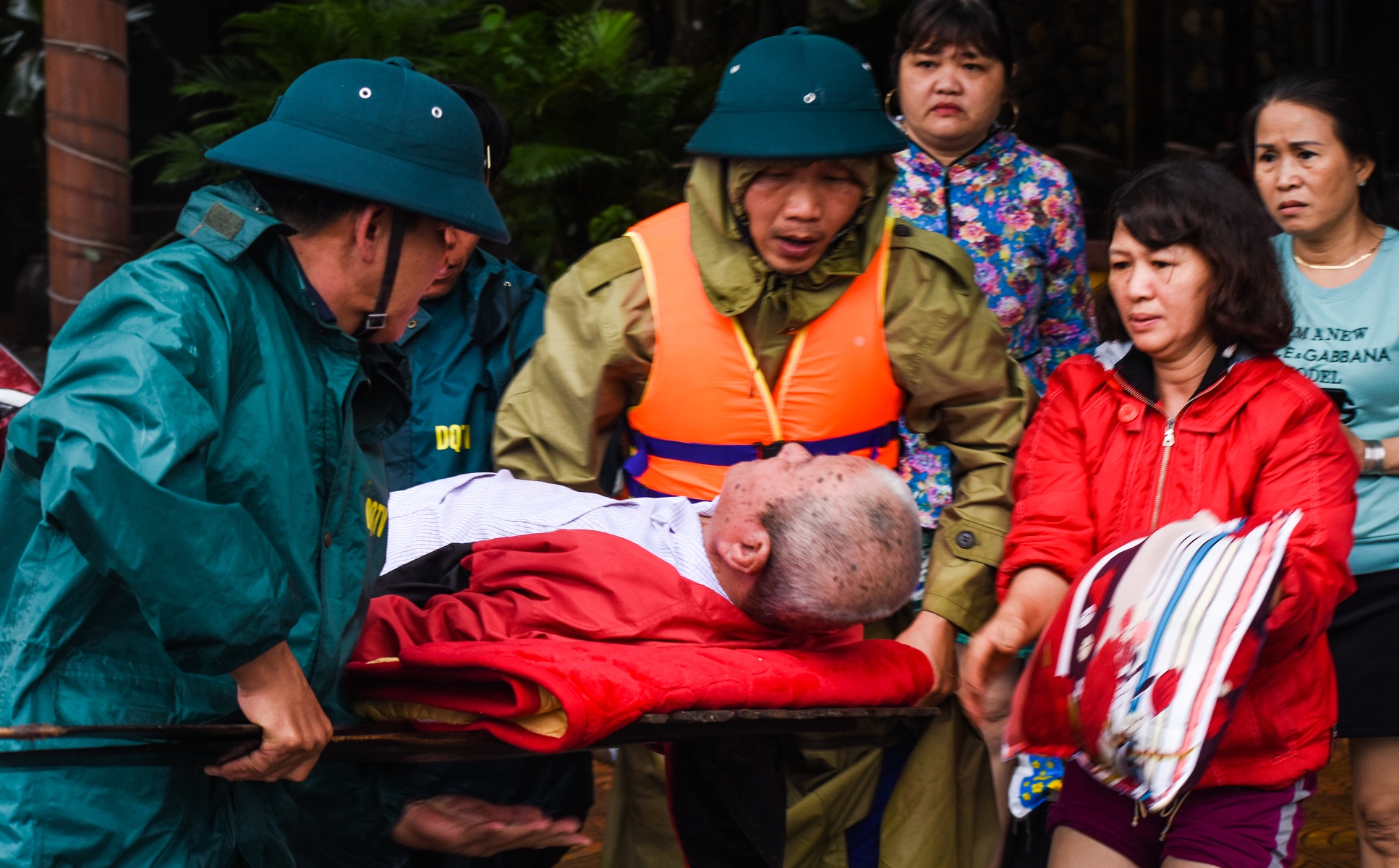 Tam Ky ngap sau mua lu anh 8