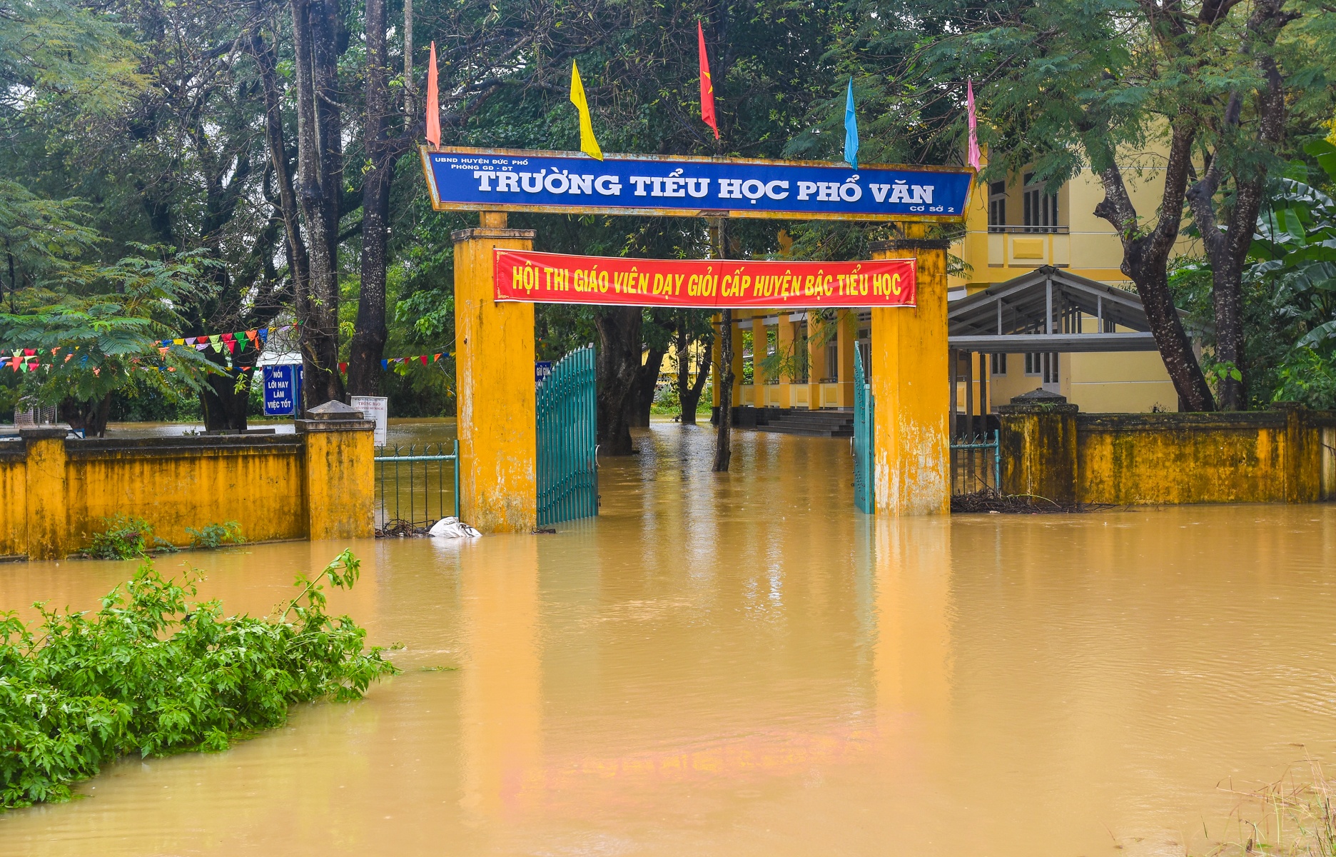 Mua lu lon o Quang Ngai anh 8