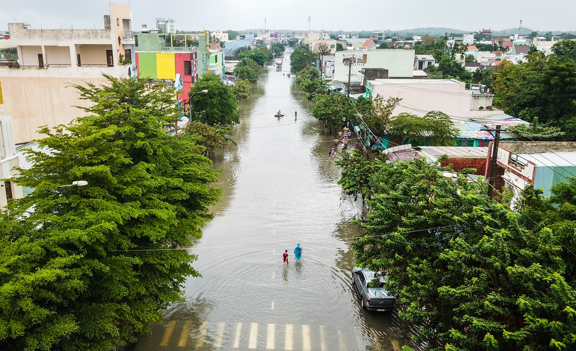 Tam Ky ngap sau mua lu anh 10