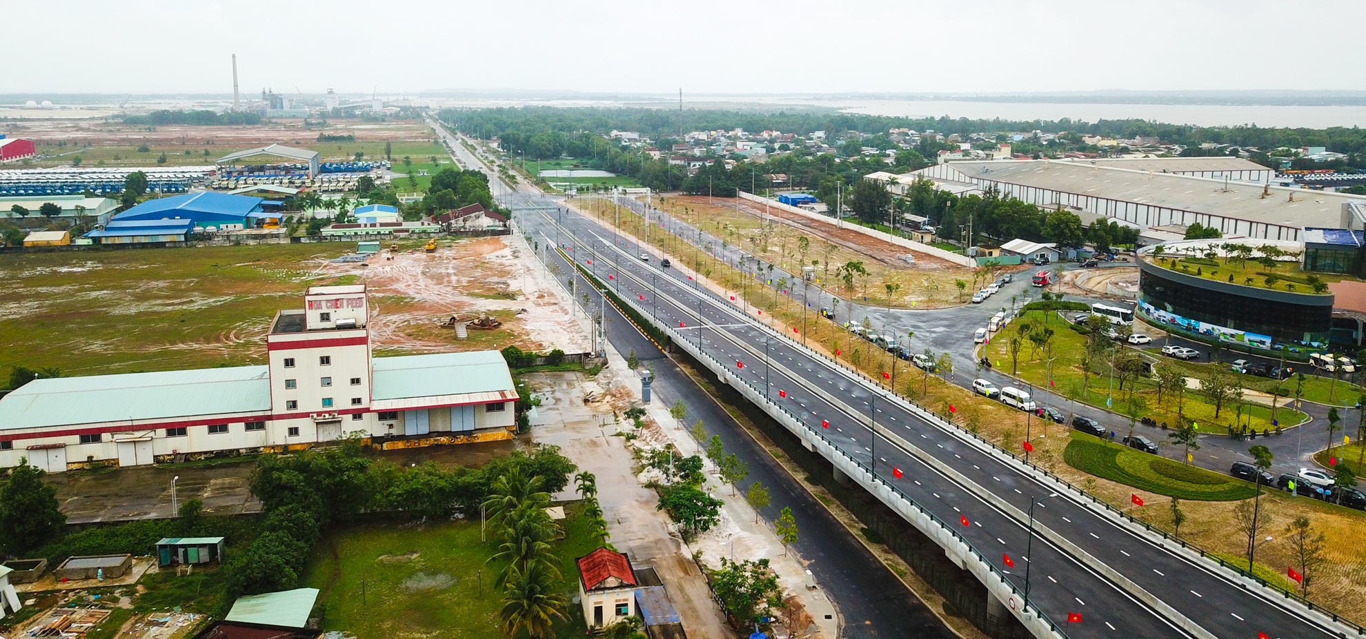 Cau vuot hoa xuong rong o quang anh 11