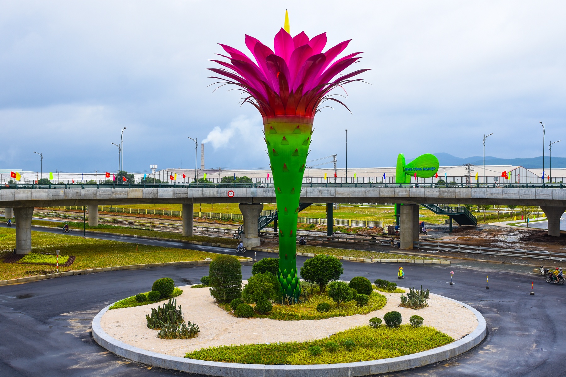 Cau vuot hoa xuong rong o quang anh 5