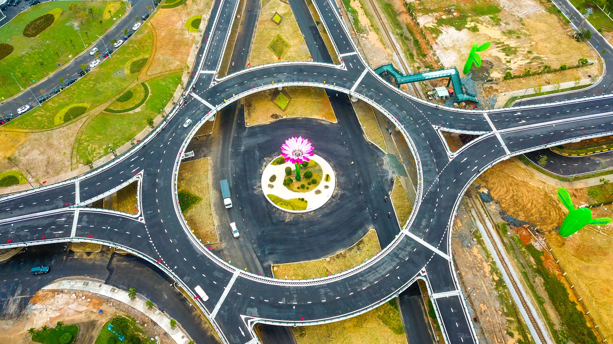 Cau vuot hoa xuong rong o quang anh 3