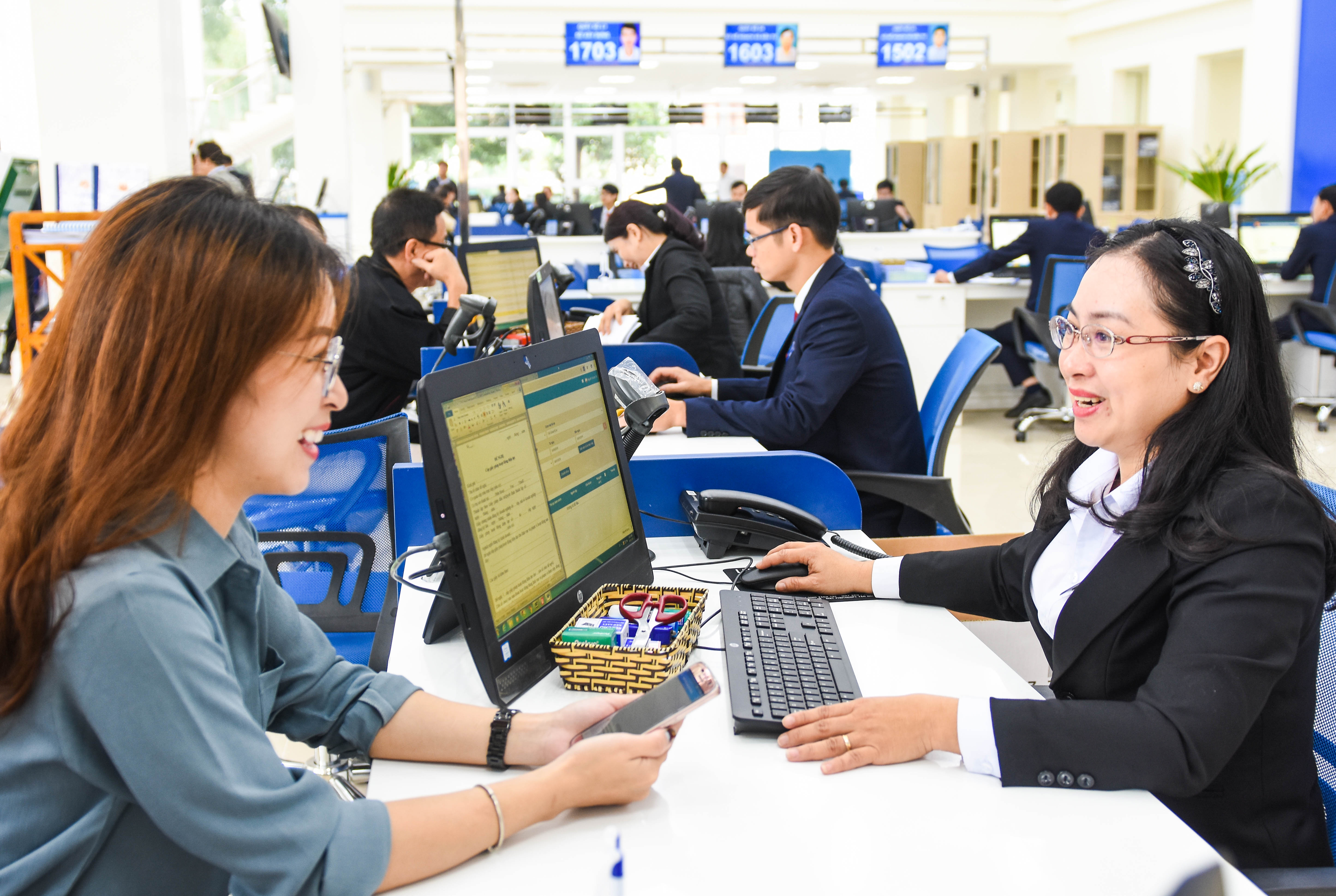 Quang Ngai chinh thuc su dung Zalo de ket noi voi nguoi dan hinh anh