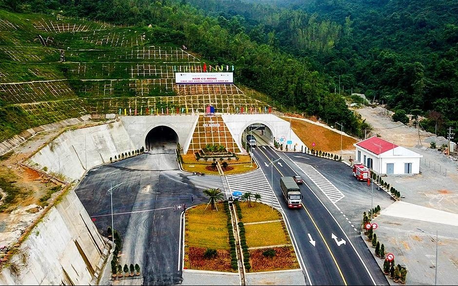 Toan canh ham Cu Mong 4.000 ty noi Binh Dinh - Phu Yen hinh anh