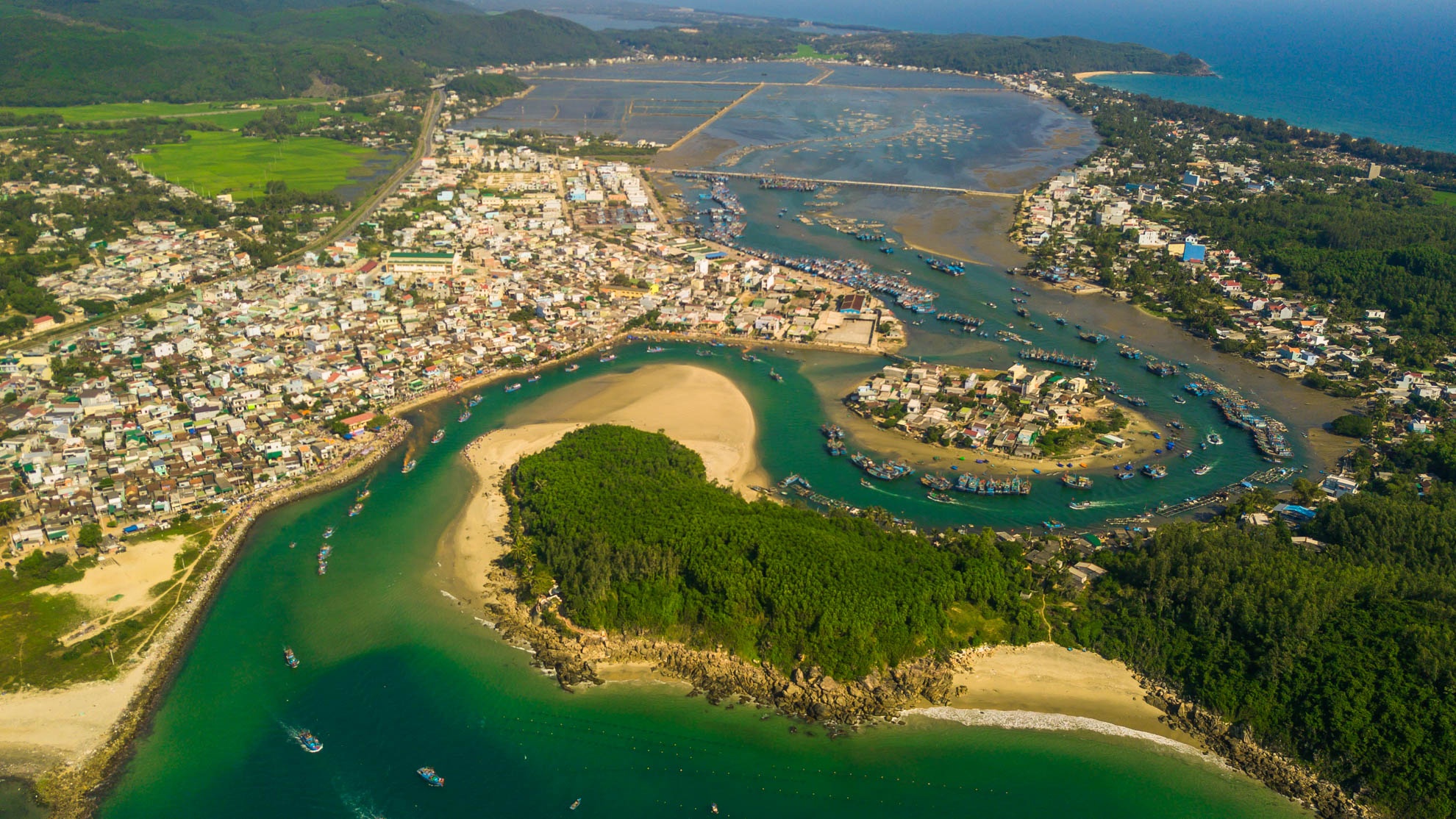 Le hoi cau ngu Sa Huynh anh 1