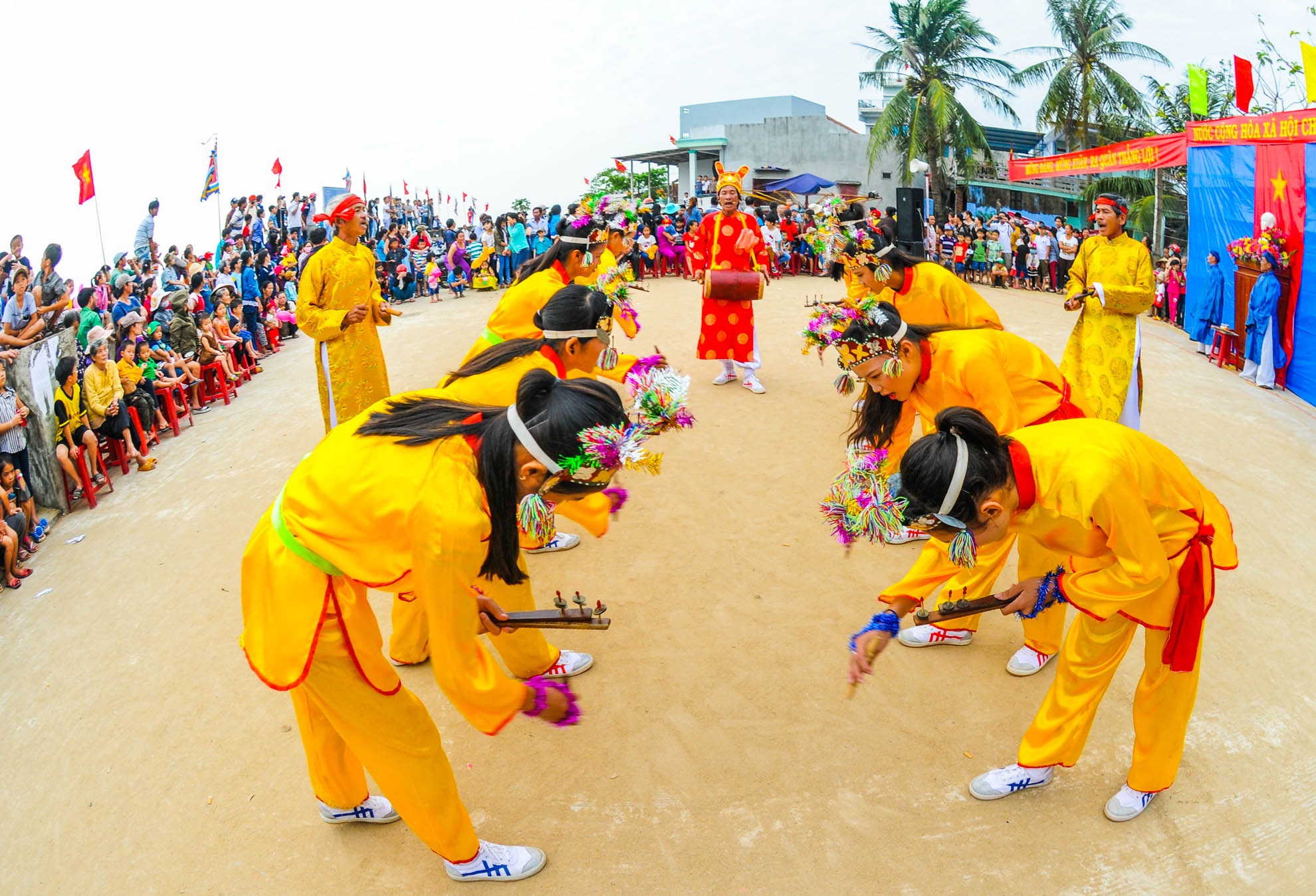 Le hoi cau ngu Sa Huynh anh 3