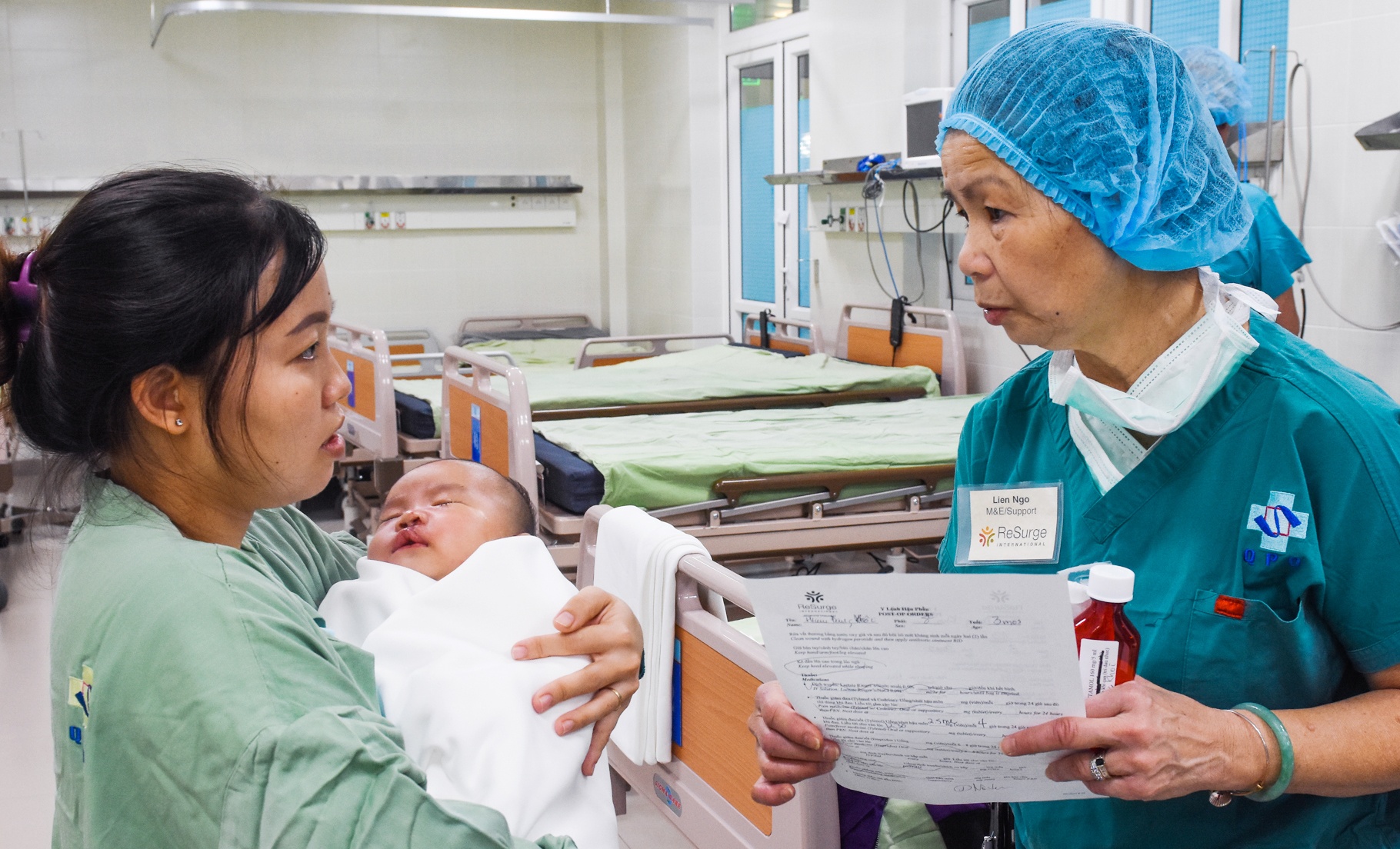 Phau thuat nu cuoi mien Trung anh 12