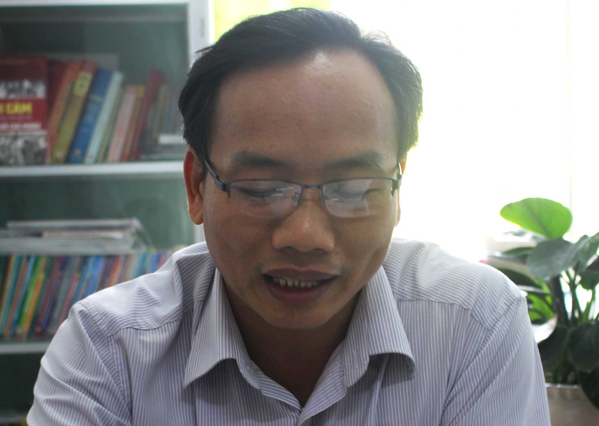 Quang Ngai yeu cau lam ro viec Giam doc So Noi vu 'gui gam' nguoi than hinh anh