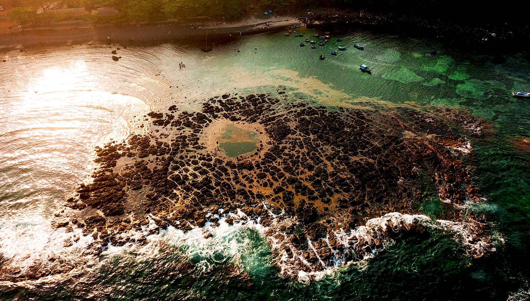 Cong vien dia chat Ly Son - Sa Huynh co nguy co pha san? hinh anh