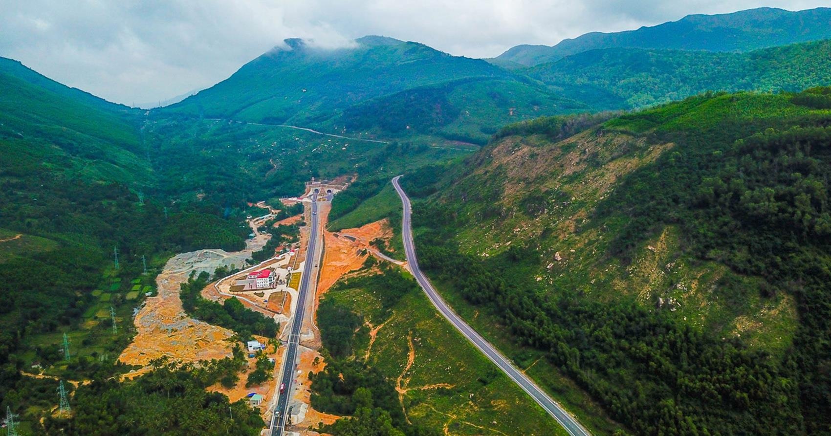 Thu phi qua ham Cu Mong anh 1