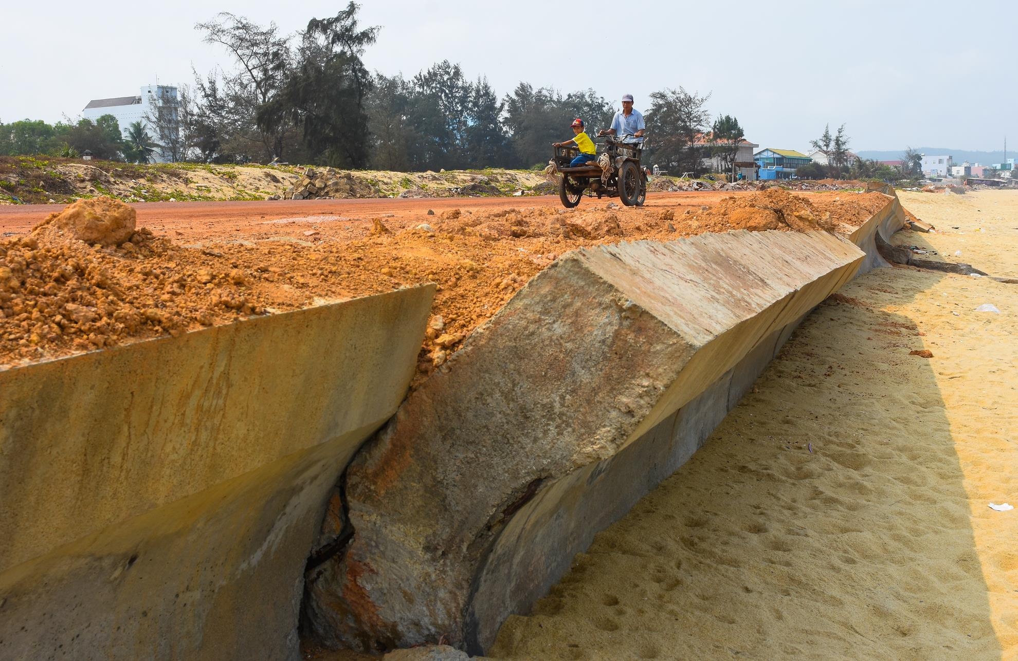 Ke bien 80 ty moi su dung da bi song danh vo hinh anh