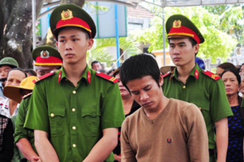 Tu hinh ke dam chet hang xom vi tieng net po xe may hinh anh