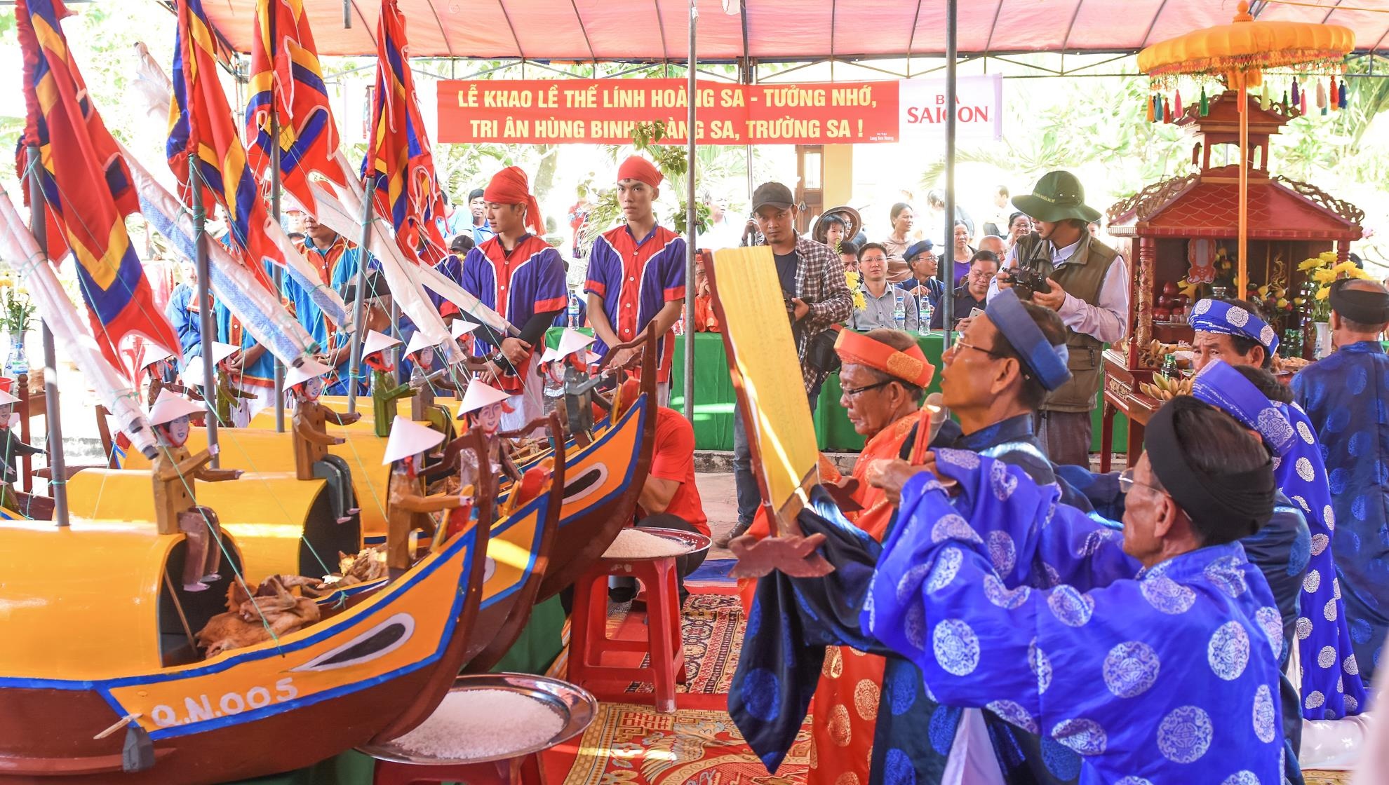 Le khao le the linh Hoang Sa o huyen dao Ly Son anh 2