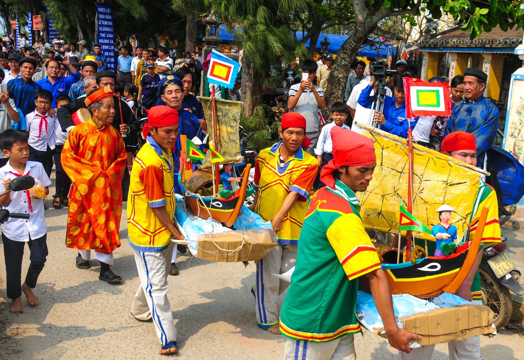 Le khao le the linh Hoang Sa 400 nam o dao Ly Son hinh anh