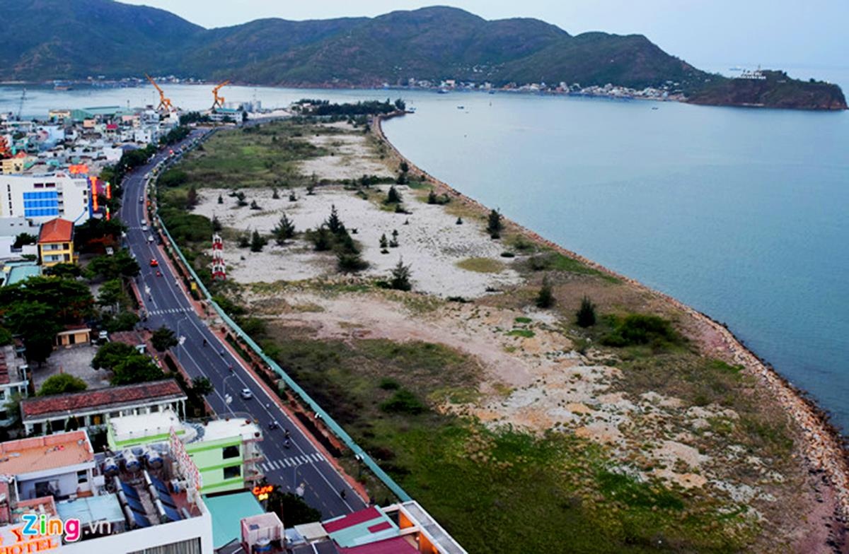 Xu ly lan bien Quy Nhon anh 1