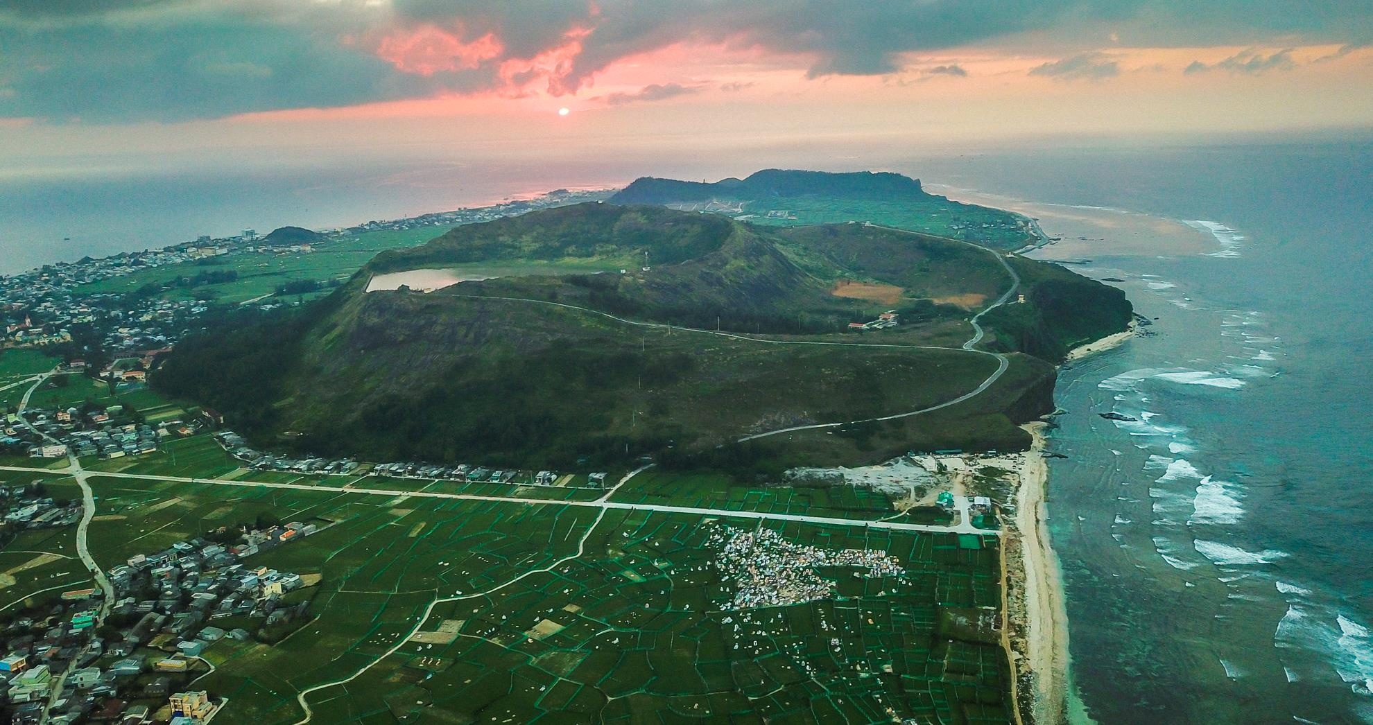 Tăng chuyến tàu ra Lý Sơn ảnh 2 Tang chuyen tau ra Ly Son anh 2