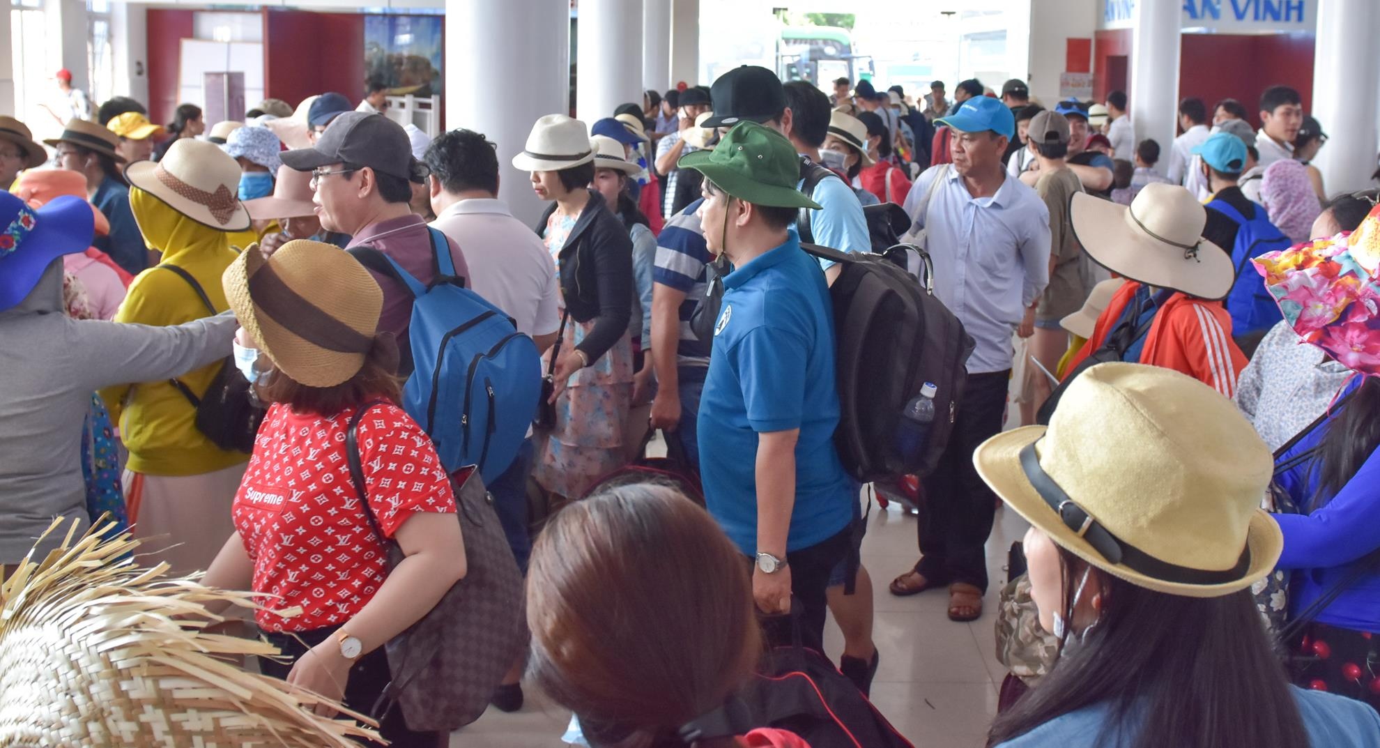 Tăng chuyến tàu ra Lý Sơn ảnh 1 Tang chuyen tau ra Ly Son anh 1