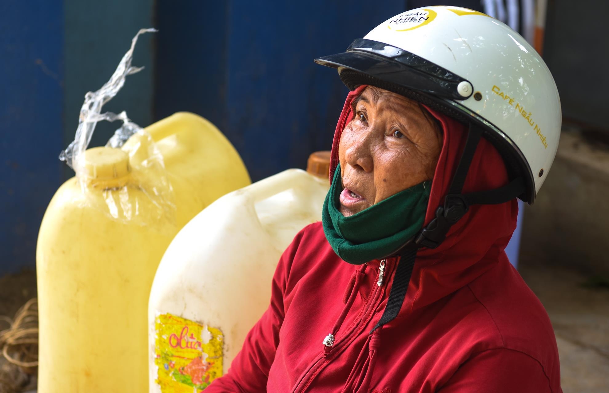 Chen nhau mua xang Ly Son anh 9