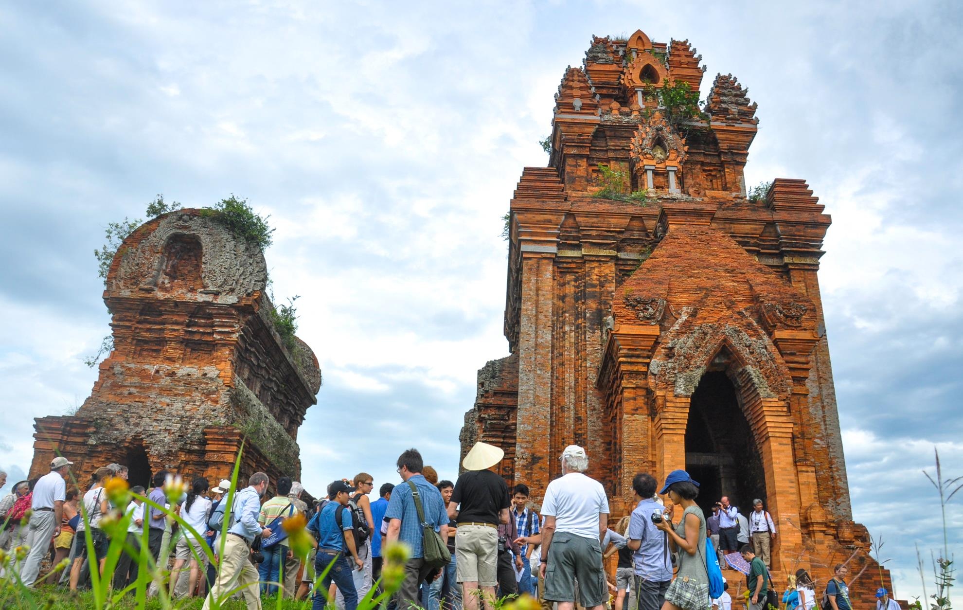 Thap Cham nghin nam Binh Dinh anh 3