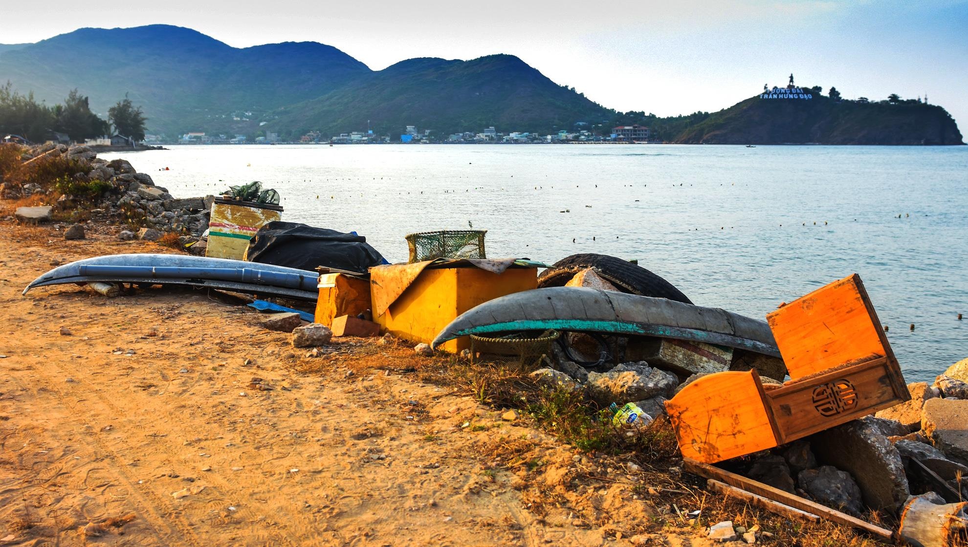 Xu ly lan bien Quy Nhon anh 10