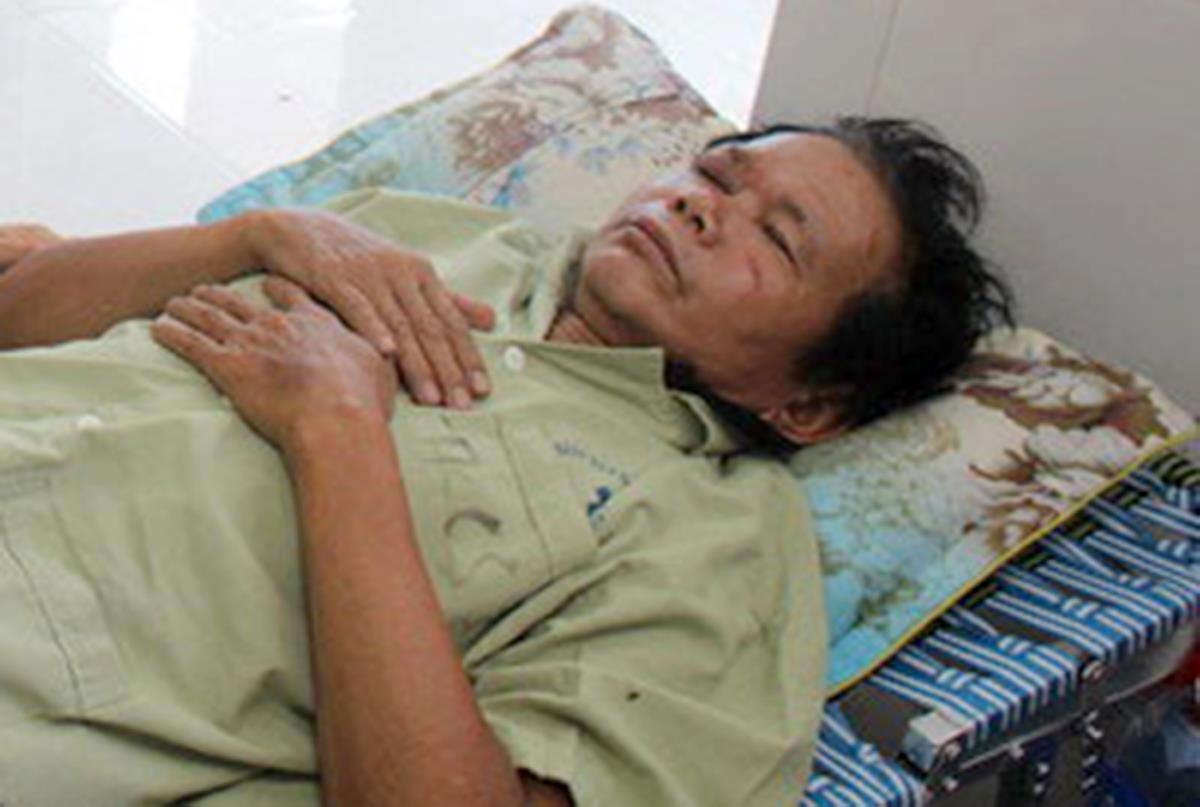 Dieu tra vu nguoi dan bi danh nhap vien gan mo cat hinh anh