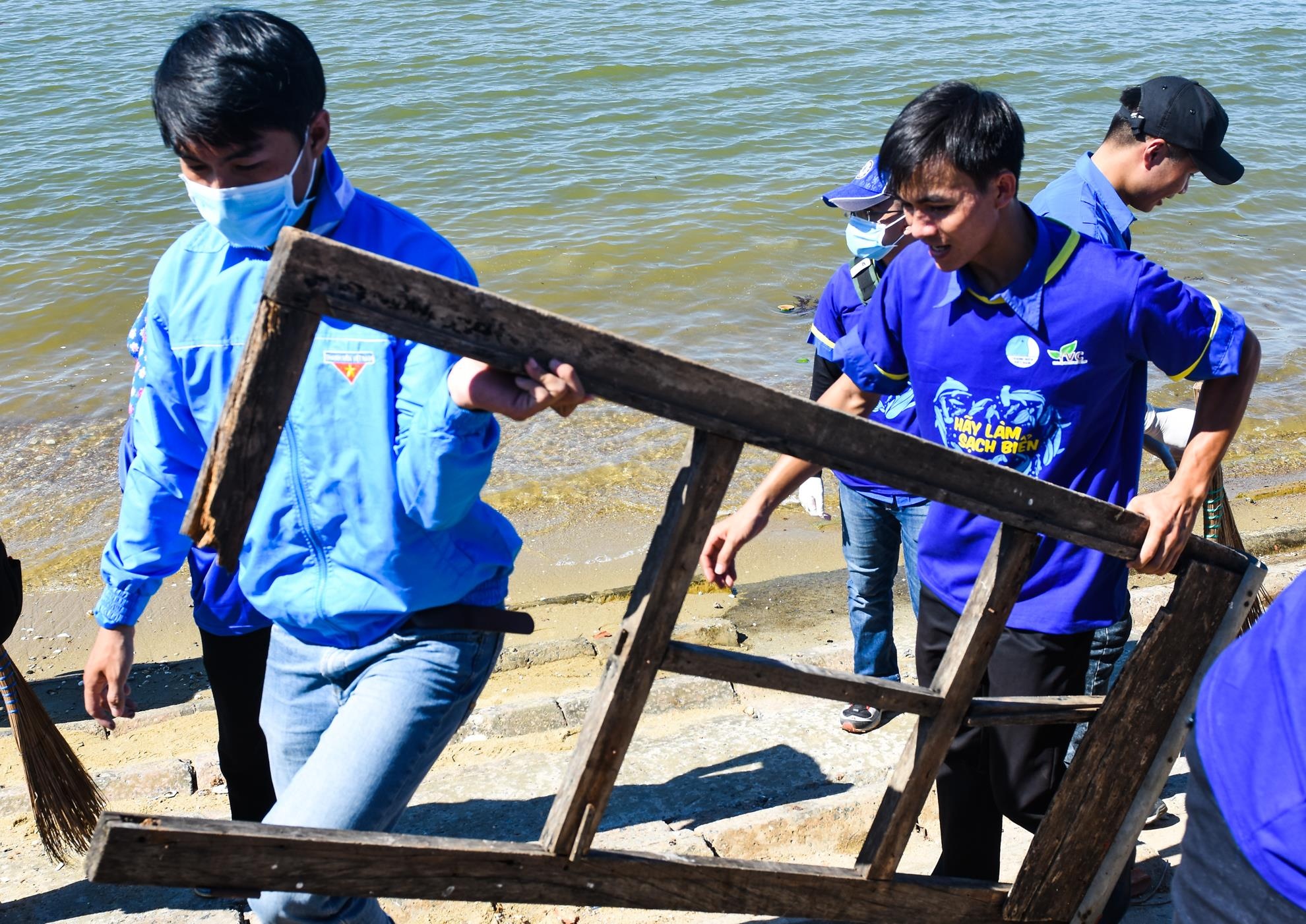 Xu ly rac sach bo bien anh 6