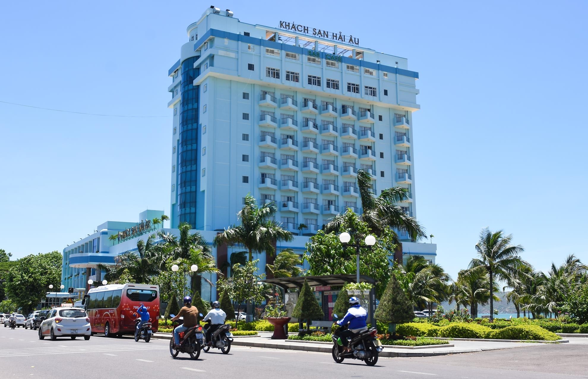 Doi khach san chiem bo bien Quy Nhon anh 6