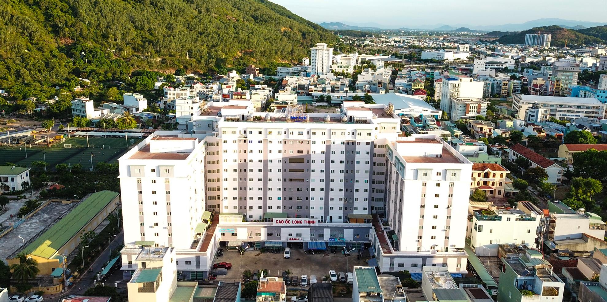 Oto day dac chung cu anh 1