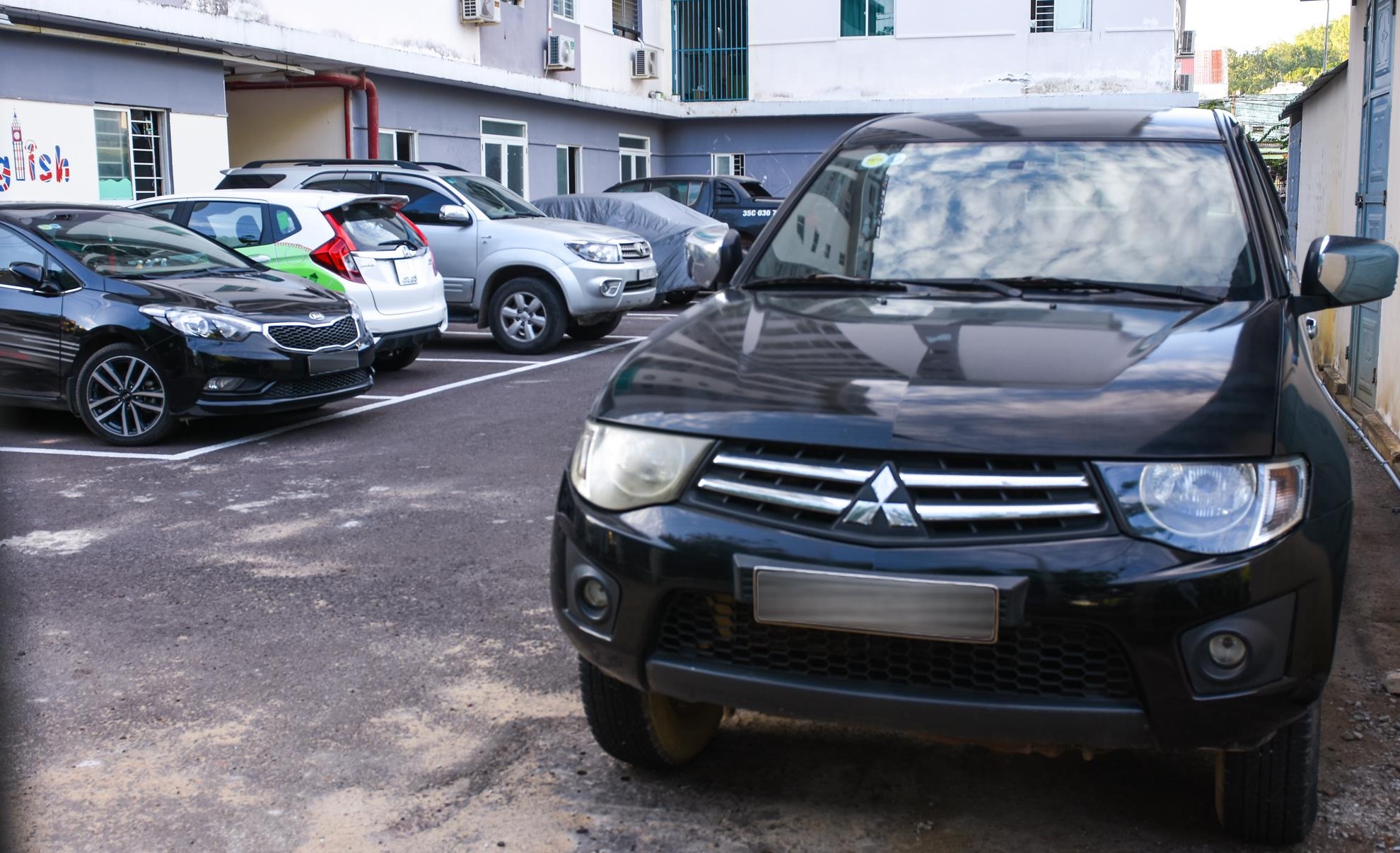 Oto day dac chung cu anh 6