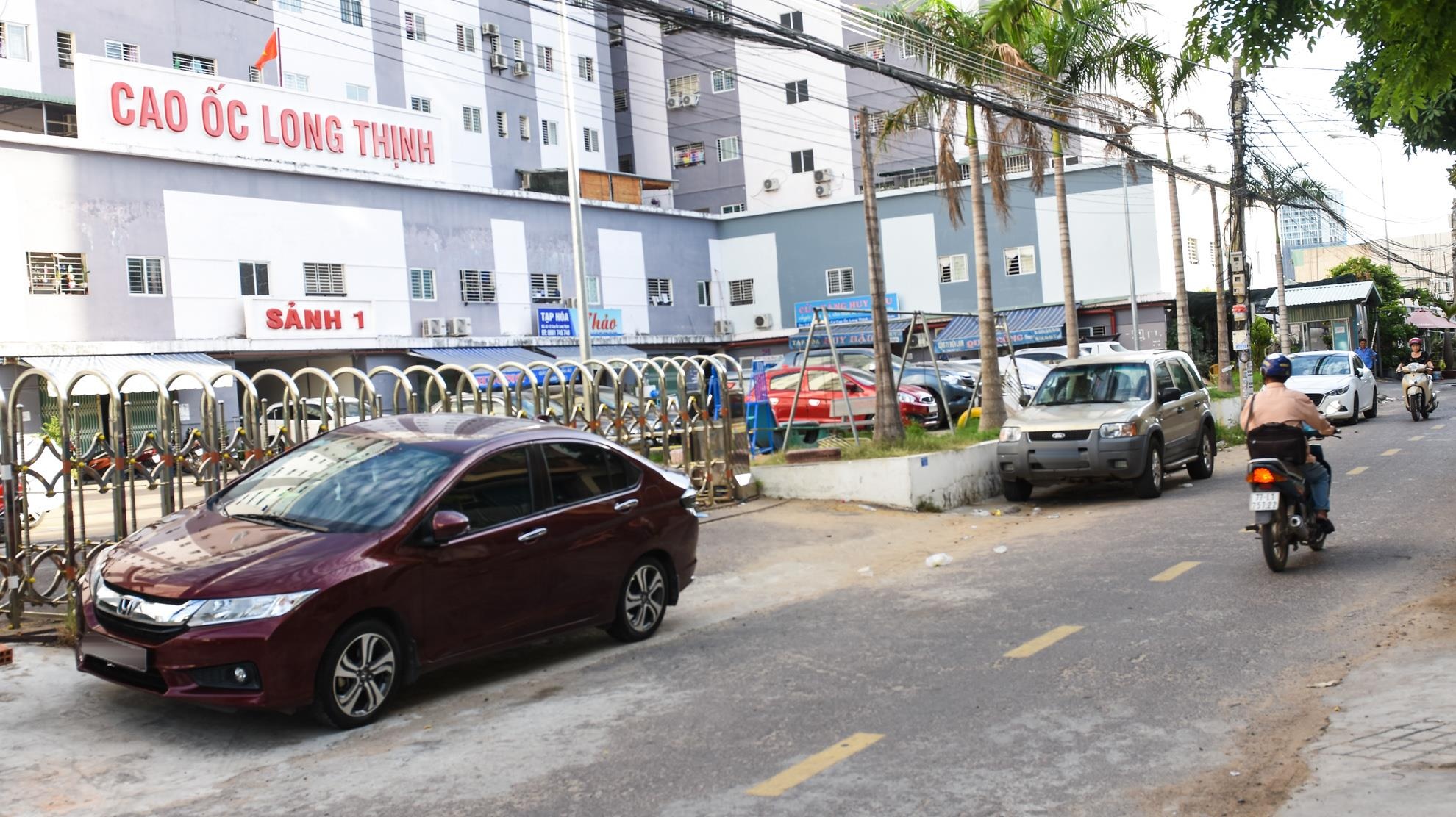 Oto day dac chung cu anh 8