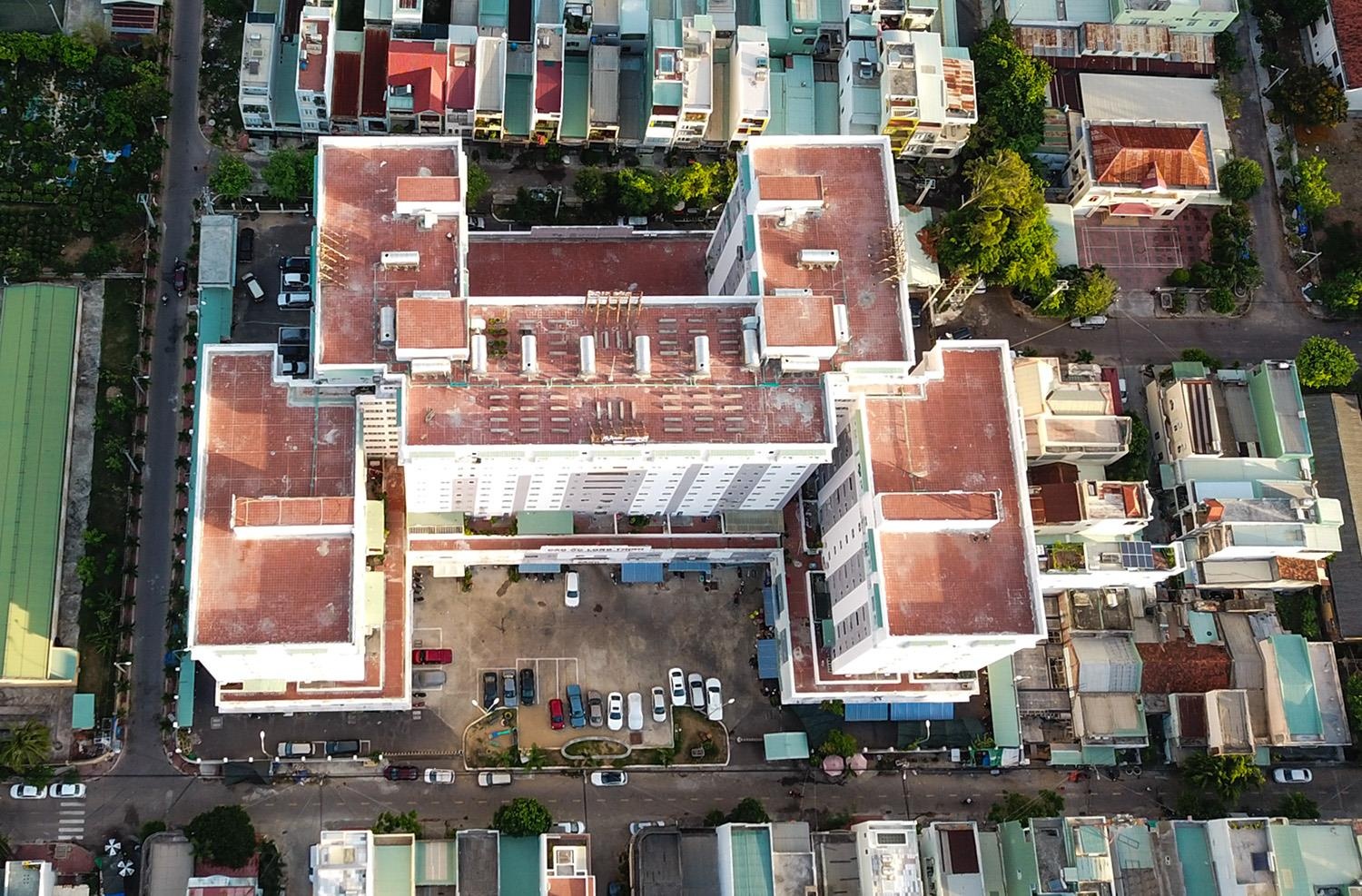 Hang xom thac mac vi dan chung cu thu nhap thap sam hang tram oto hinh anh