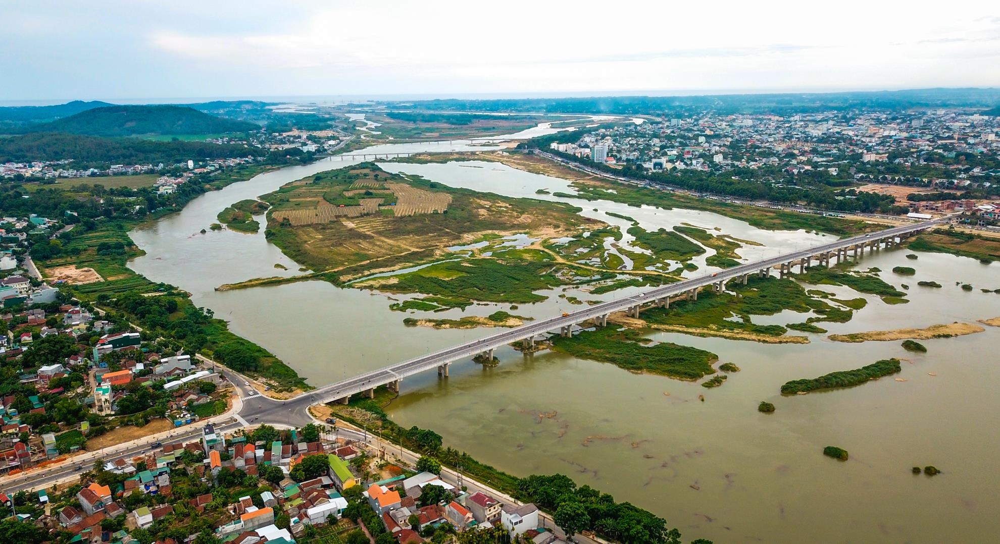 Khanh thanh cau Thach Bich Quang Ngai anh 7