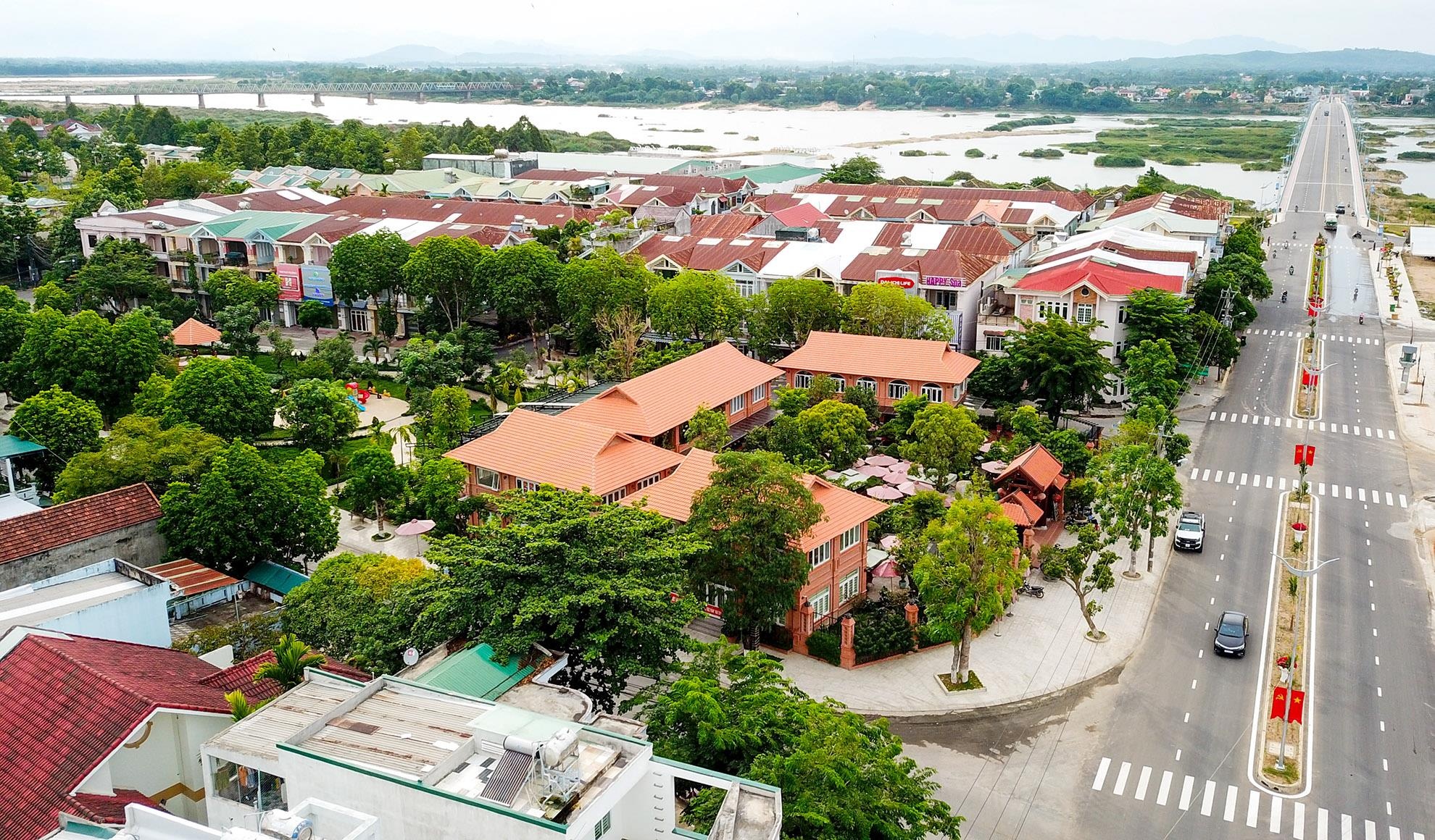 Khanh thanh cau Thach Bich Quang Ngai anh 12