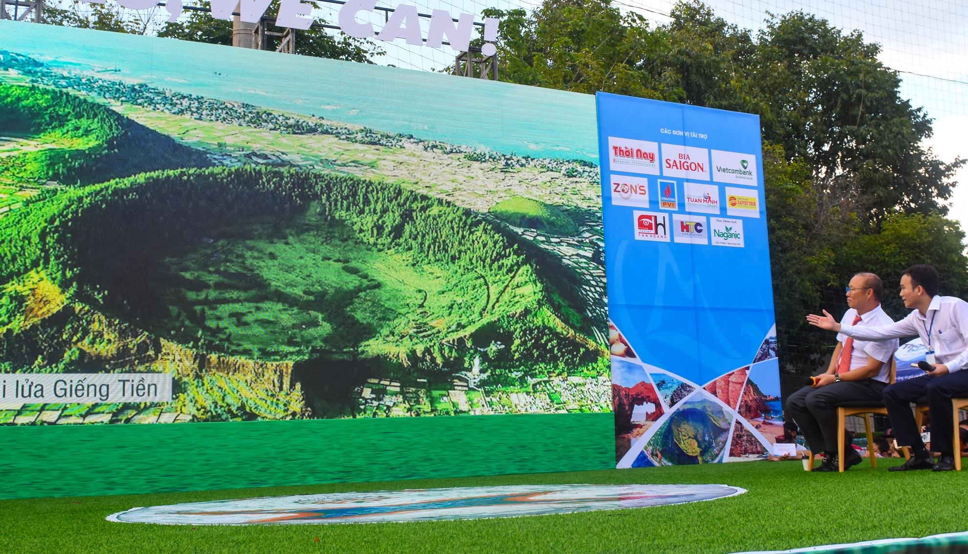 Giao luu voi ong Park Hang Seo anh 9