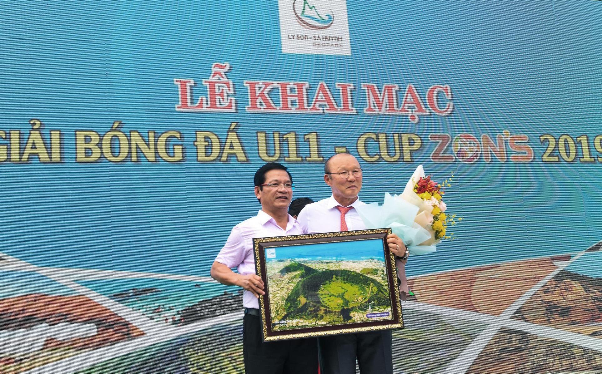 Giao luu voi ong Park Hang Seo anh 10