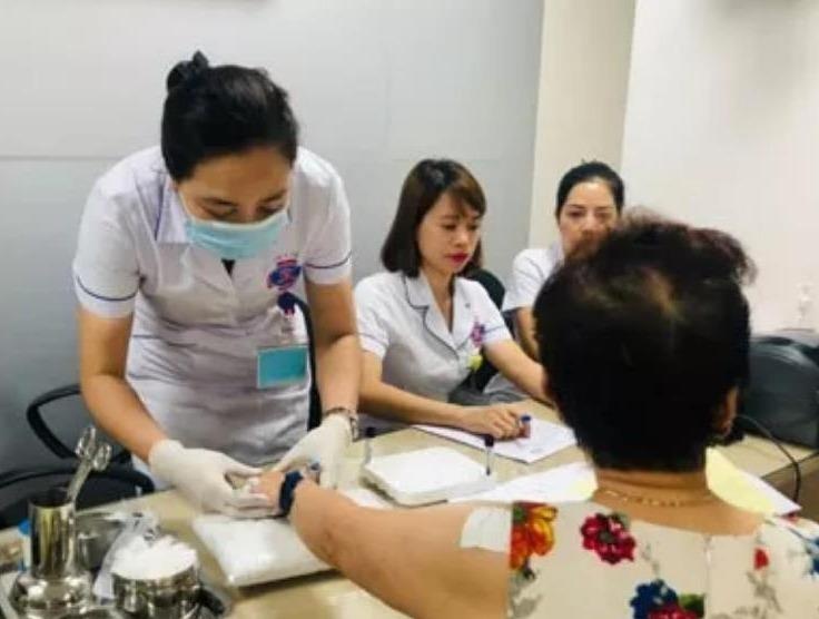 Dieu chinh gia 1.900 dich vu y te hinh anh