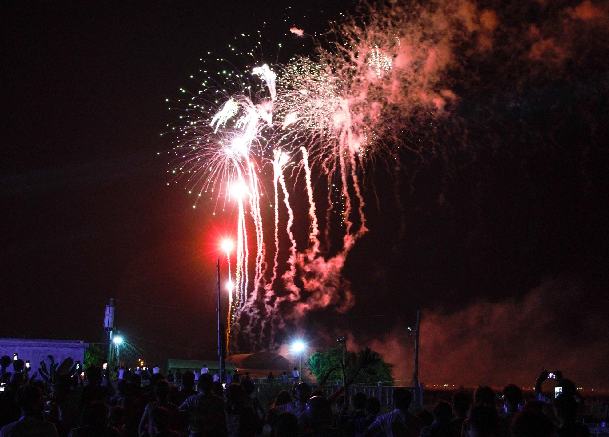 Phao hoa o dao Ly Son Quang Ngai anh 9