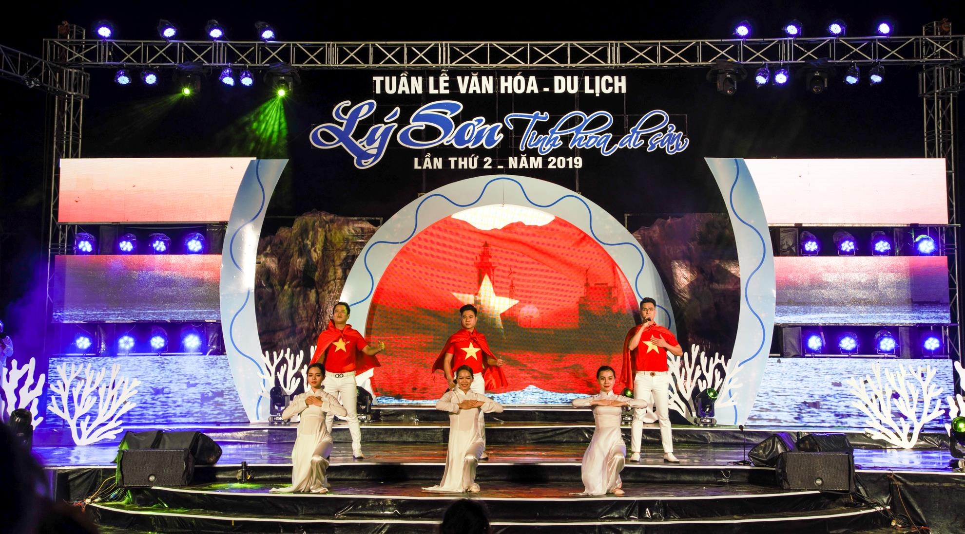 Phao hoa o dao Ly Son Quang Ngai anh 2