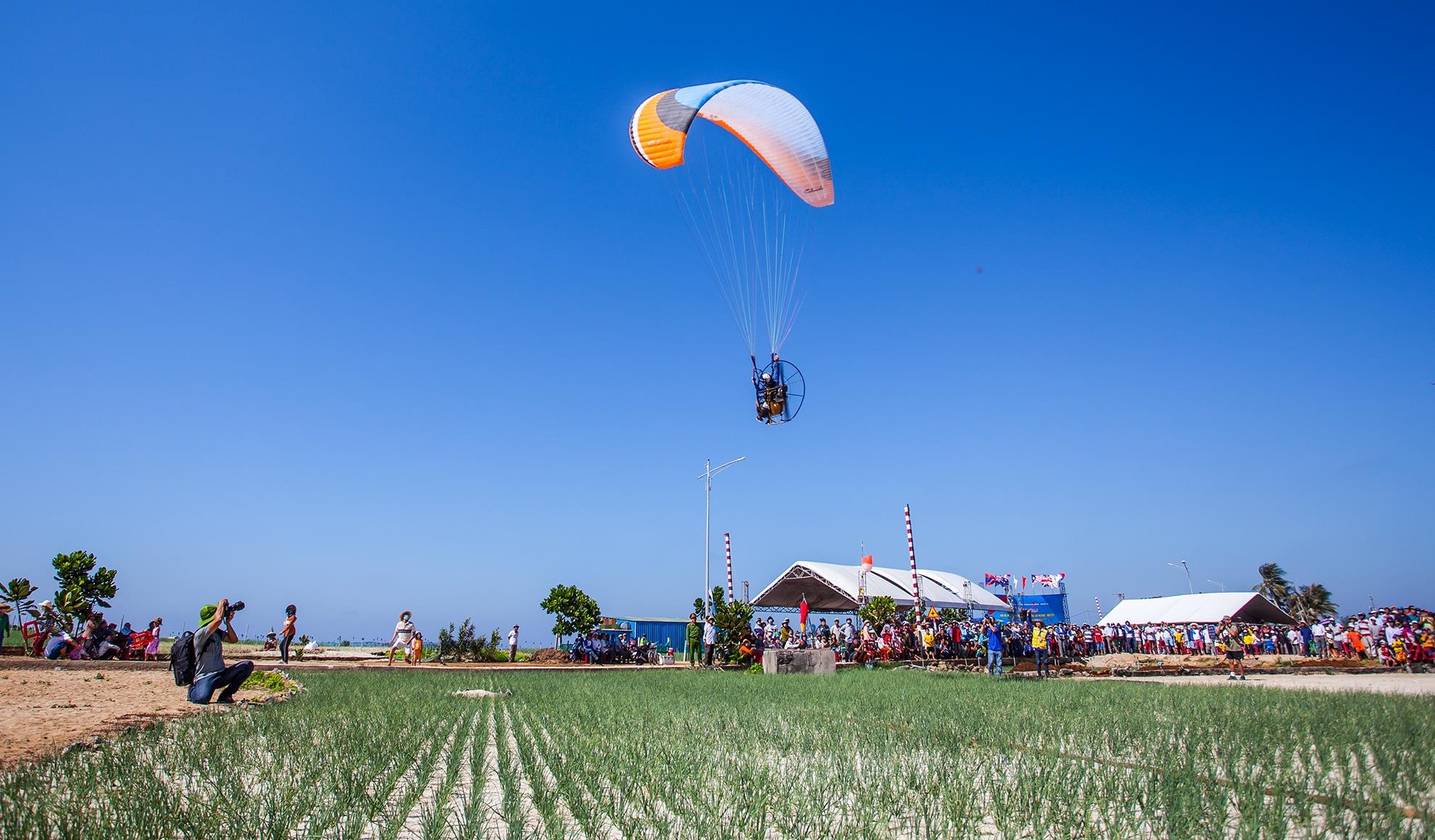 Du luon quoc te Ly Son anh 10