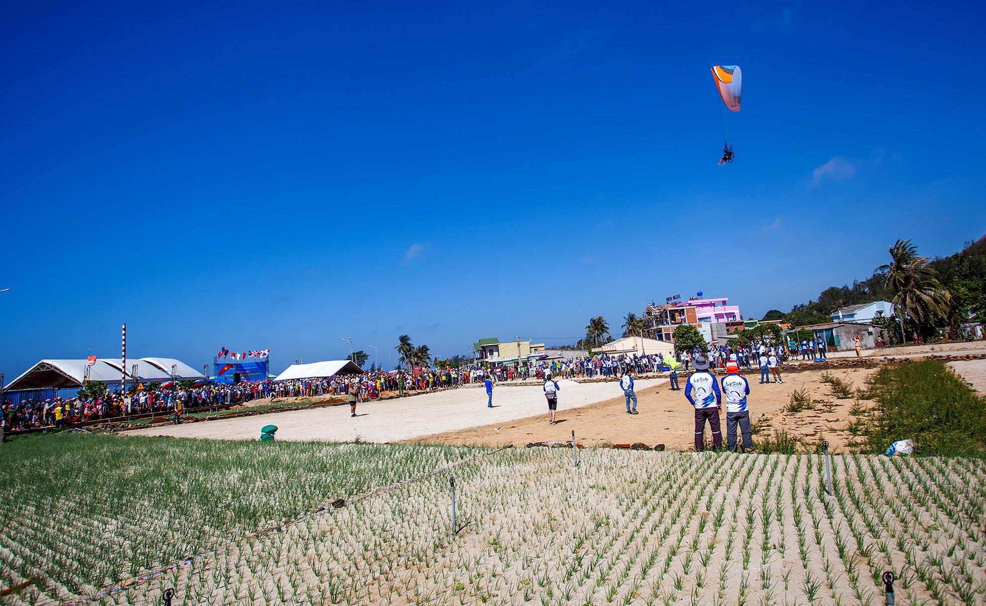 Du luon quoc te Ly Son anh 8