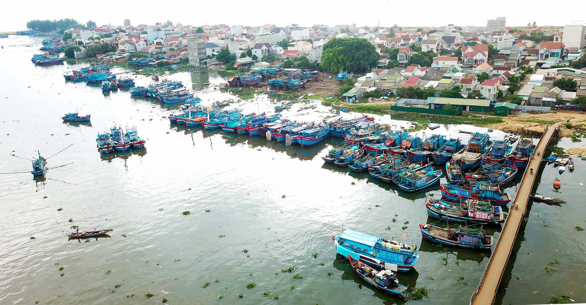 Lang chai ty phu no nan anh 1