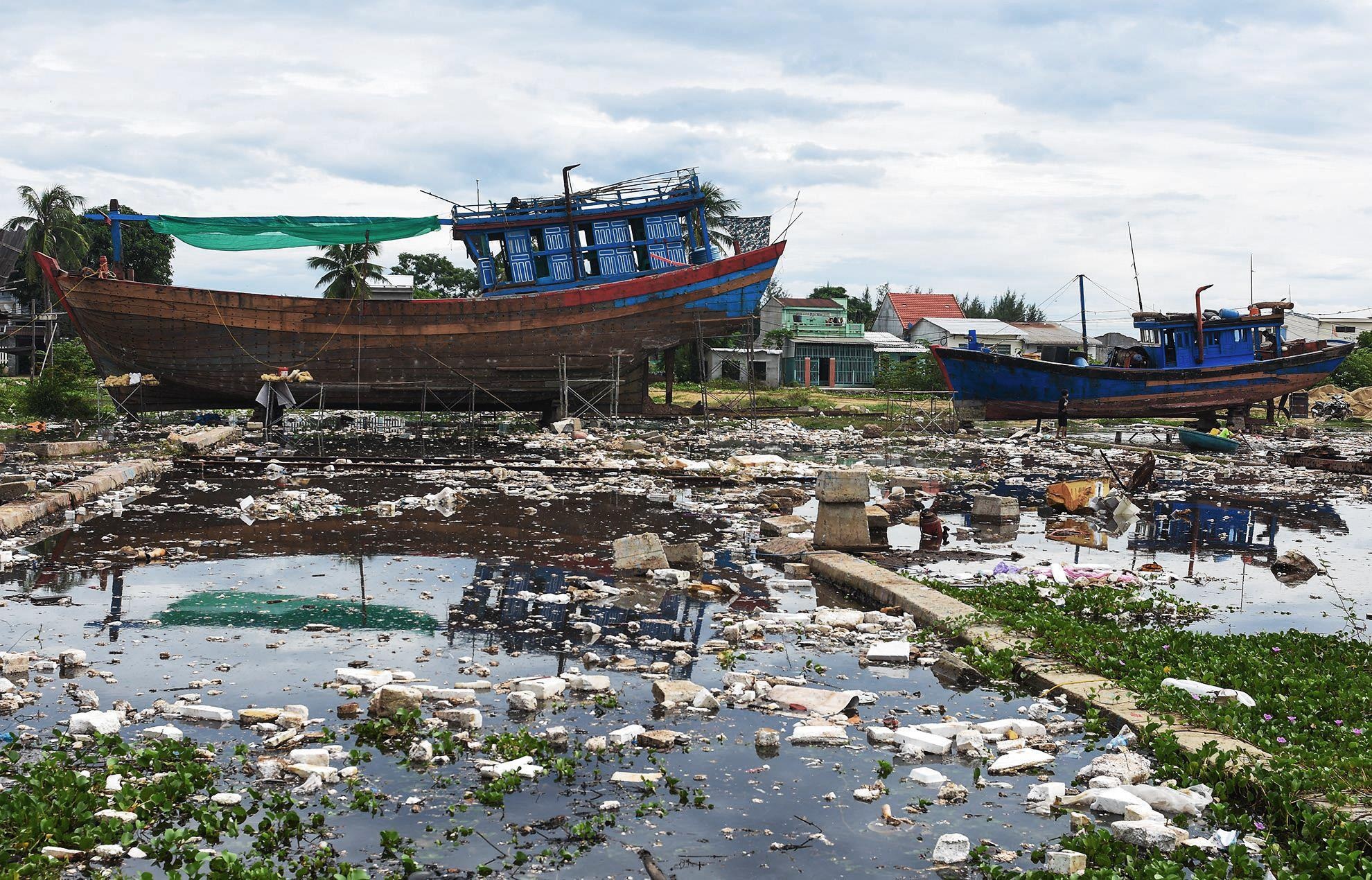 Lang chai ty phu no nan anh 17