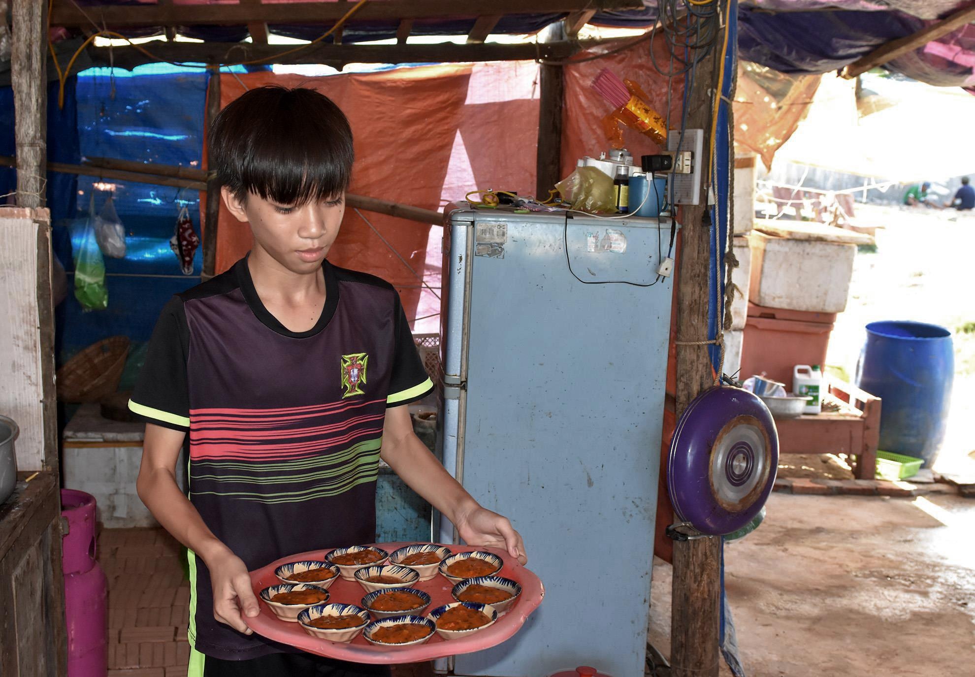 Lang chai ty phu no nan anh 12