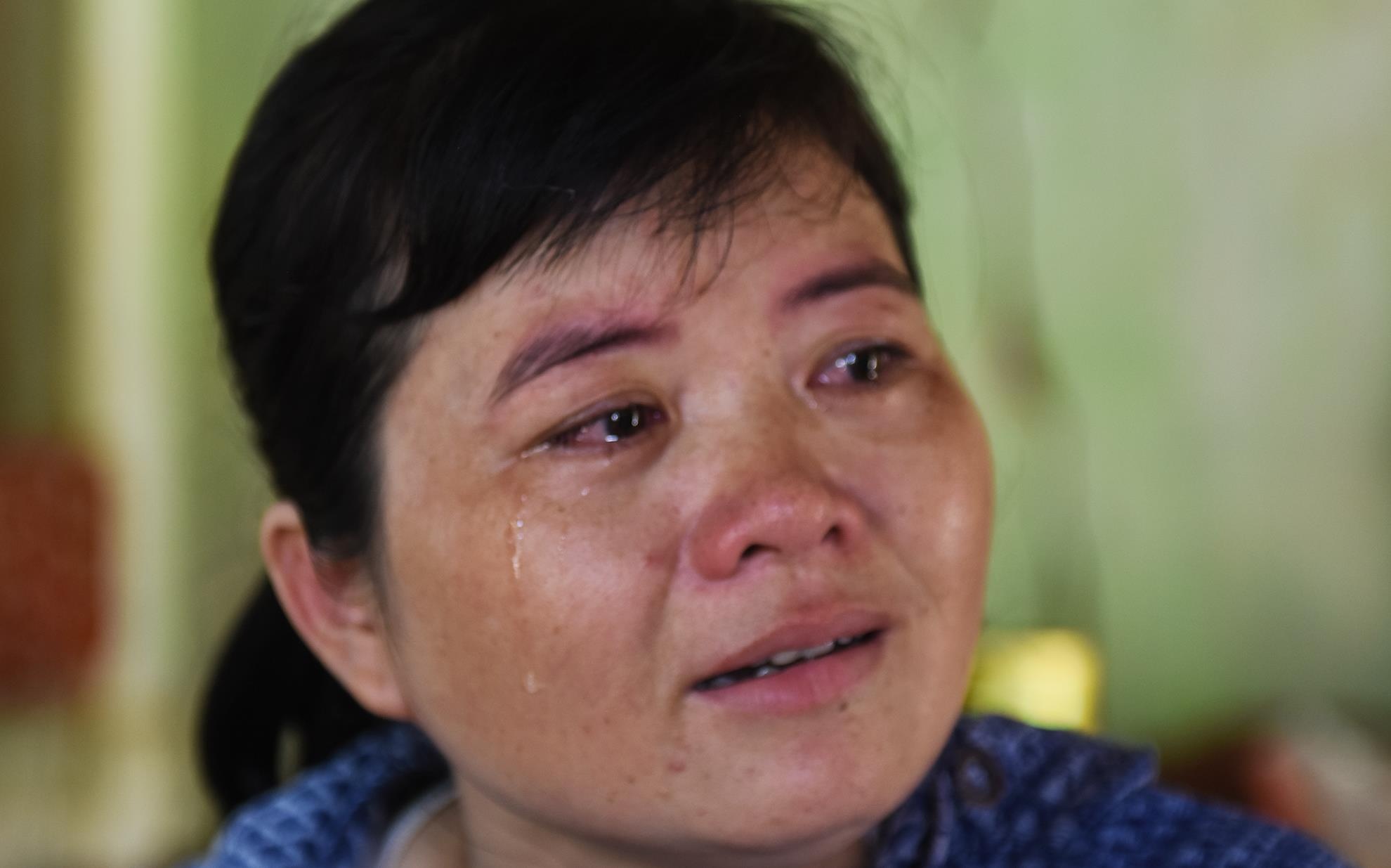 Nuoc mat so hai cua nguoi dan 'lang chai ty phu' khi song trong no nan hinh anh