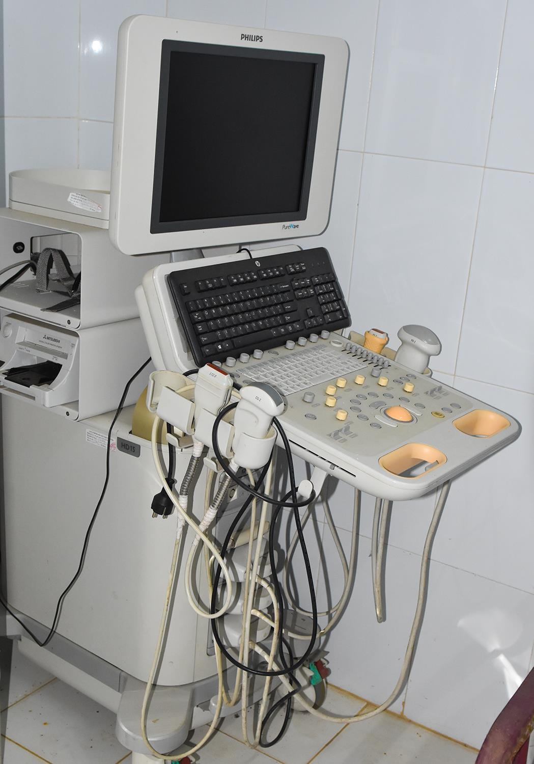 Benh vien Dung Quat lang phi anh 14