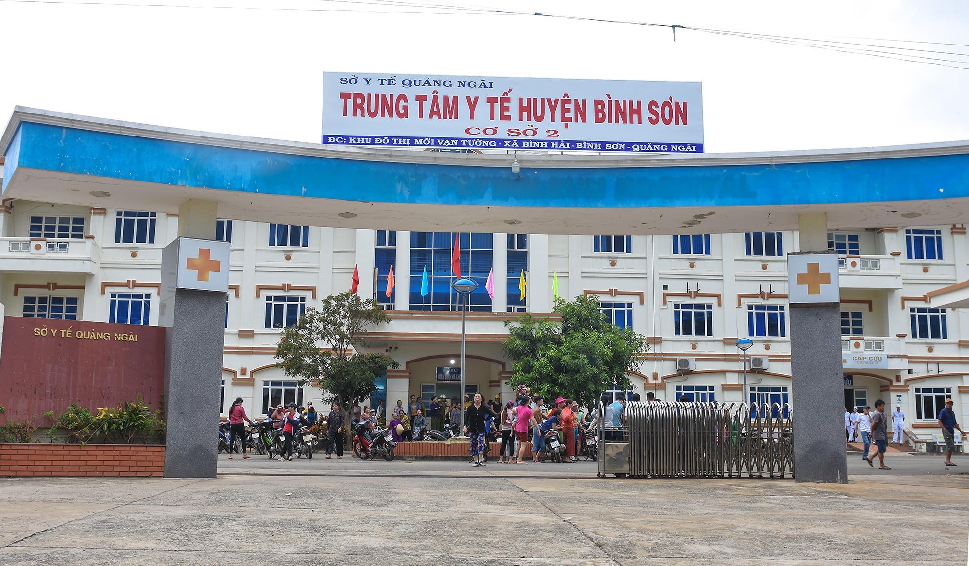 Benh vien Dung Quat lang phi anh 3