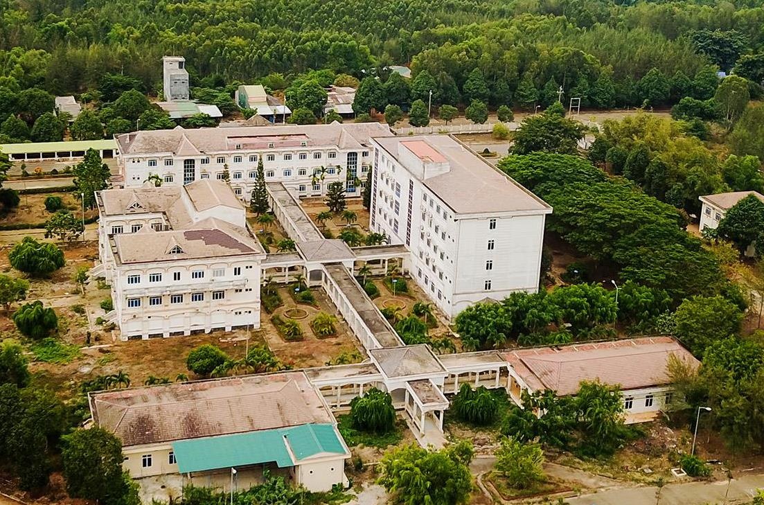 Dan khon kho vi benh vien tien ty rot hang thanh phong kham hinh anh